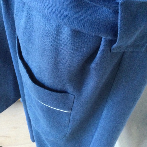 Unisex Robe - Picture 11 of 14